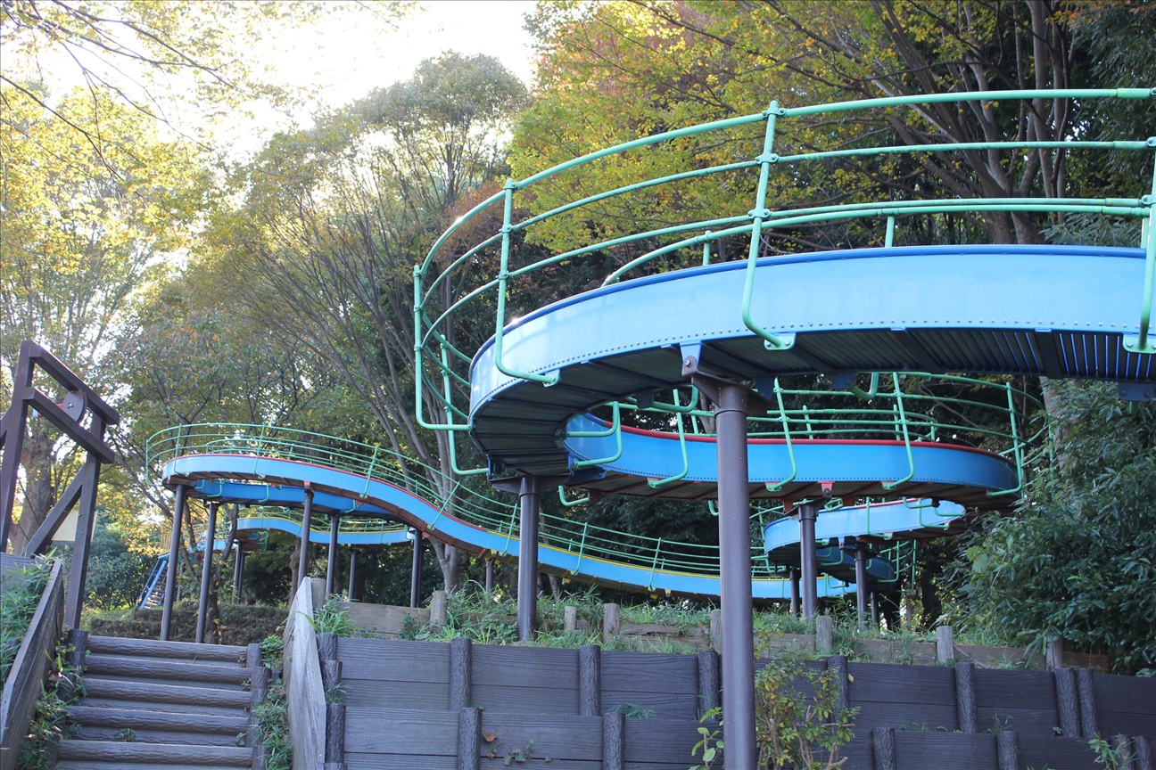 ローラー滑り台クネクネポイント