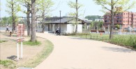 みどりの遊び場から健康広場へ続く遊歩道