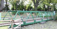 ミニ鉄道の緑の鉄橋