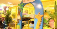室内ジャングルジムの入り口