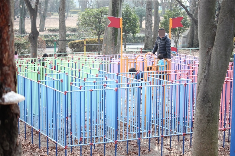 迷路の遊具