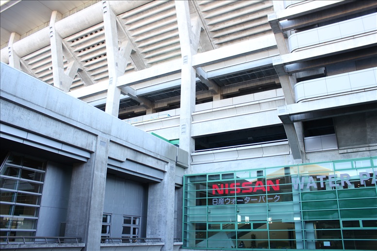 日産スタジアムの建物概観